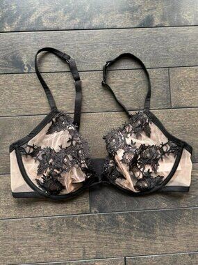 Victoria's Secret Dream Angels Demi Bra  - new with tags